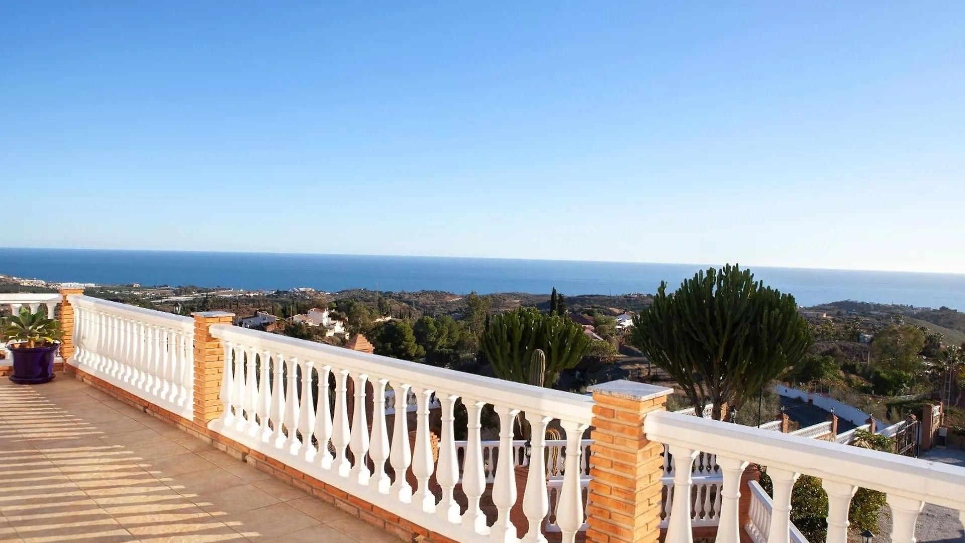 Villa El Palomar Azul With Pool And Sea View Benajarafe